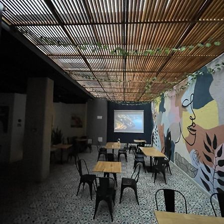 Em Hotel Corferias Embajada Americana ボゴタ エクステリア 写真