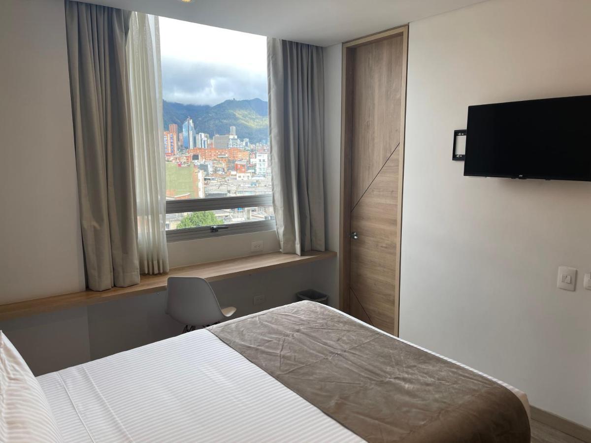 Em Hotel Corferias Embajada Americana ボゴタ エクステリア 写真