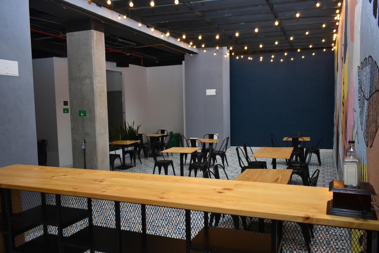 Em Hotel Corferias Embajada Americana ボゴタ エクステリア 写真