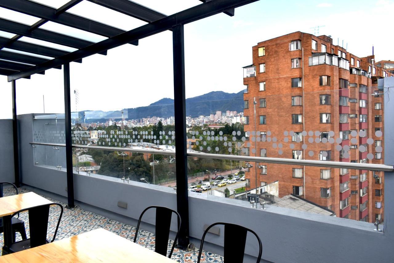 Em Hotel Corferias Embajada Americana ボゴタ エクステリア 写真