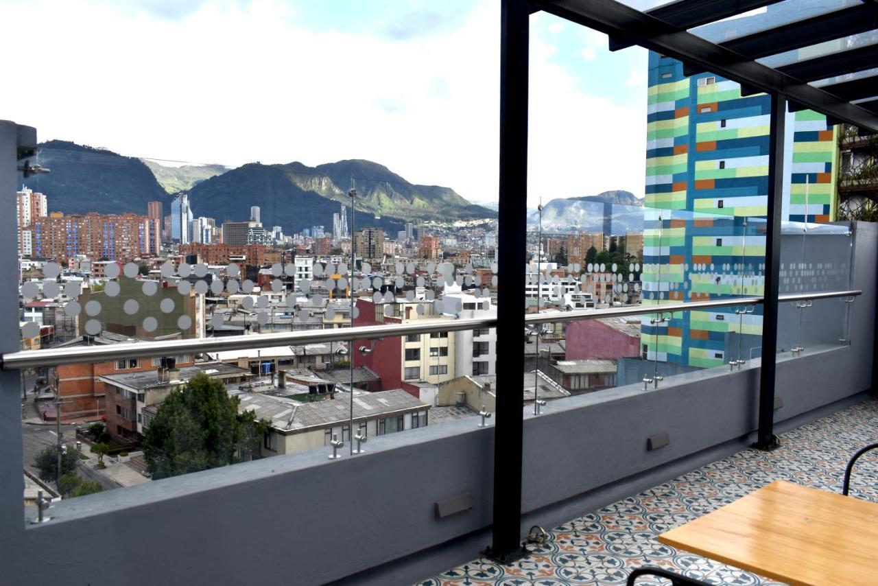Em Hotel Corferias Embajada Americana ボゴタ エクステリア 写真