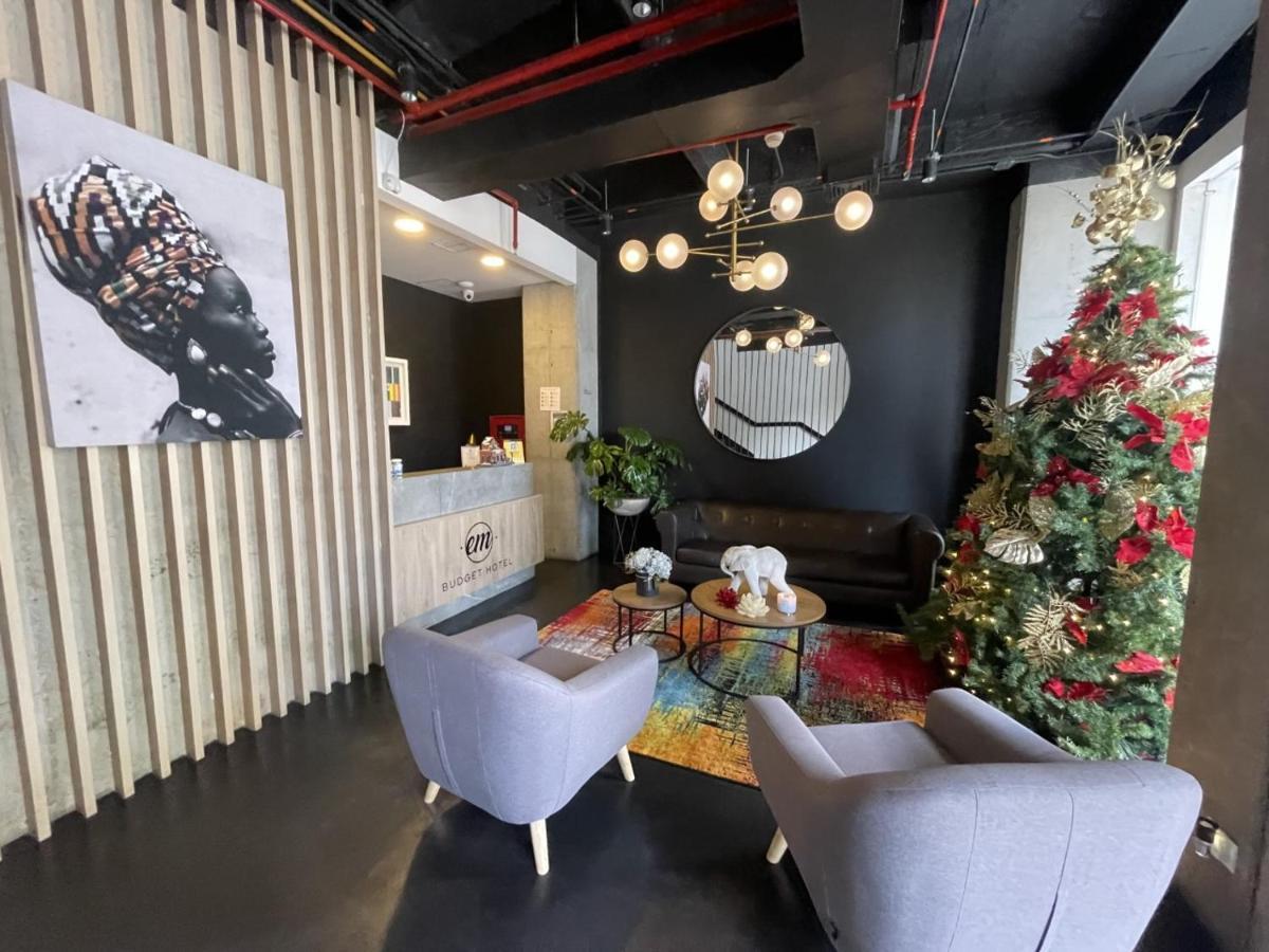 Em Hotel Corferias Embajada Americana ボゴタ エクステリア 写真